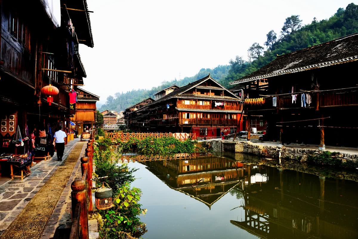 贵州最"霸气"的少数民族自治州,下辖16个县市,拥有两座机场