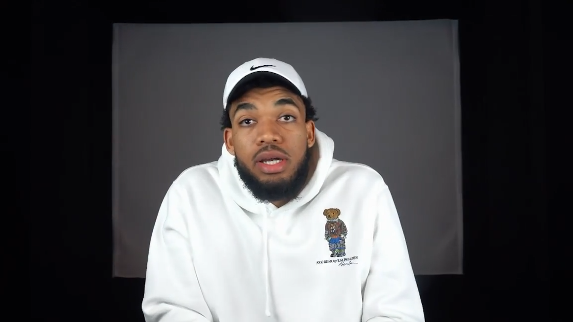 唐斯透露自己母亲感染新冠病毒 目前已昏迷不醒