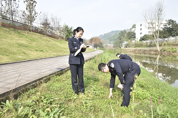 大足这名女警不简单 自带"人脸识别" 四个月追逃50余人