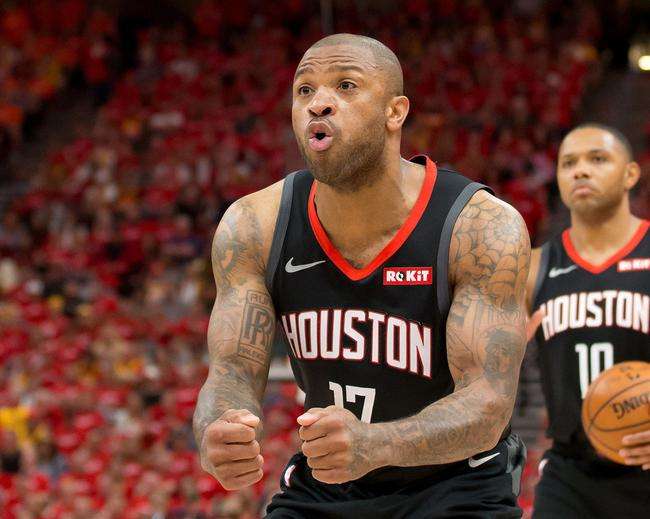 格林嘲諷Tucker：如果連你都能進一防，那麼我60歲的叔叔也能進！-黑特籃球-NBA新聞影音圖片分享社區