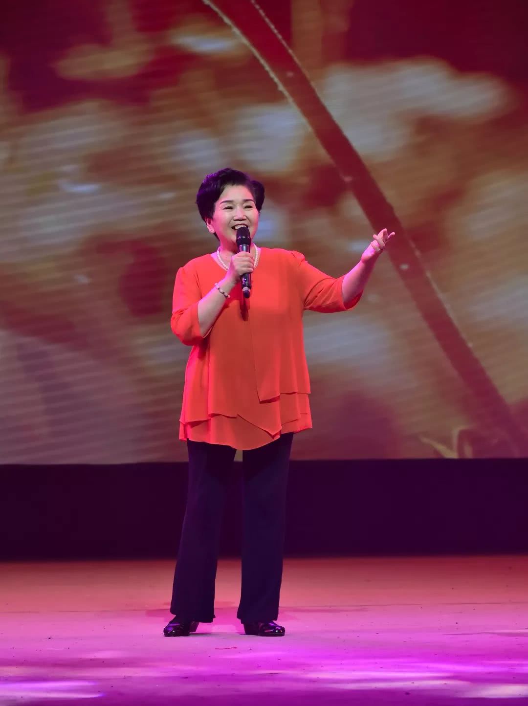 诗朗诵《理想》海茵