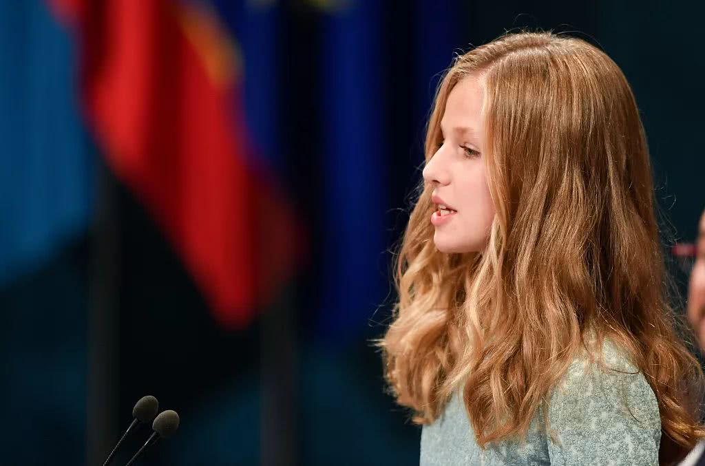 莱昂诺尔公主发表首次官方演讲