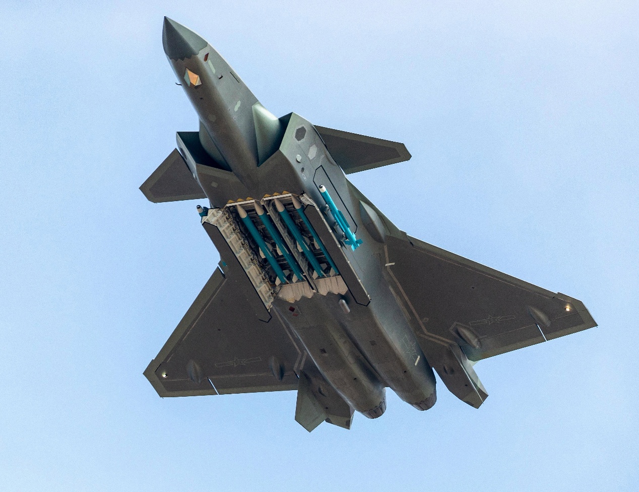 歼-20,f-22战斗机