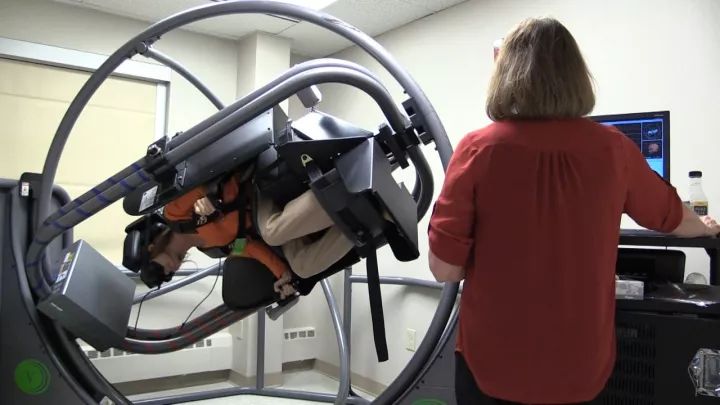 epley手法的心酸往事他被同行排挤咒骂十余载却解救无数