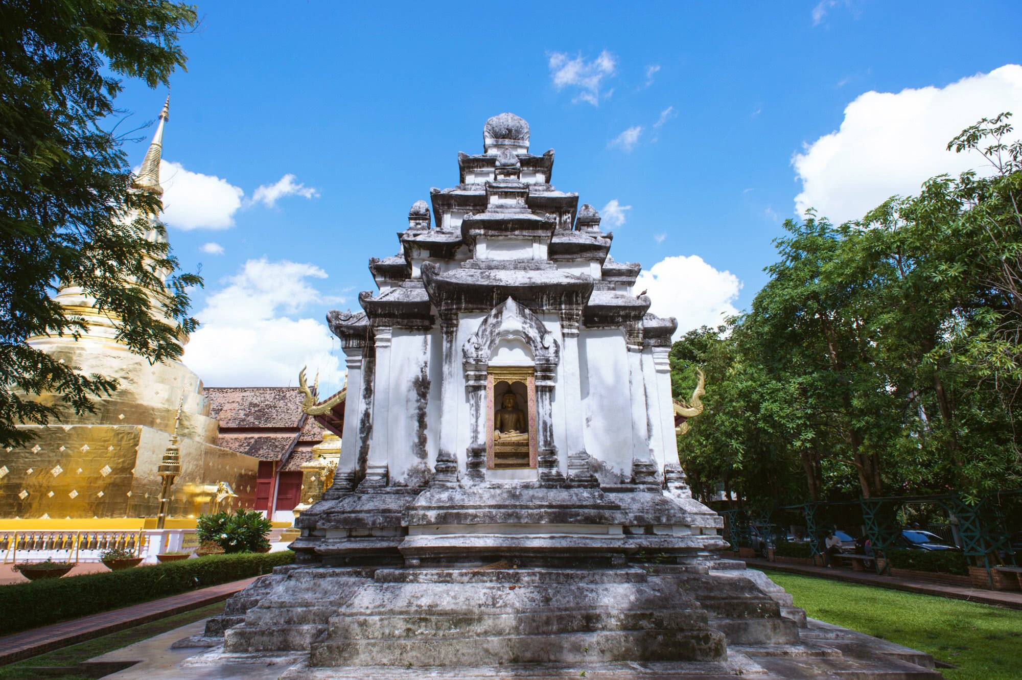 泰国清迈地位最崇高的佛寺,距今已600多年历史,门票只要4元