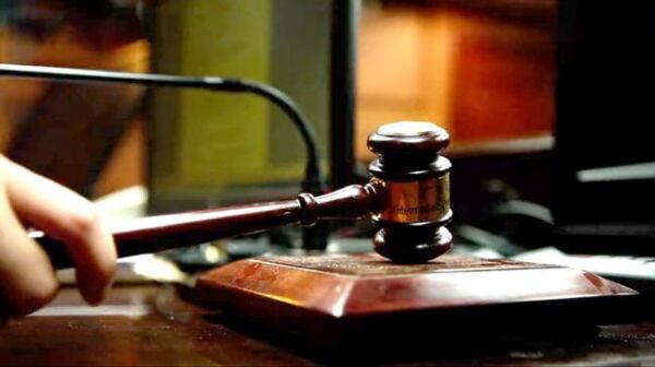 河南泌阳：原平舆县教育局局长范秋灵受案一审获刑四年