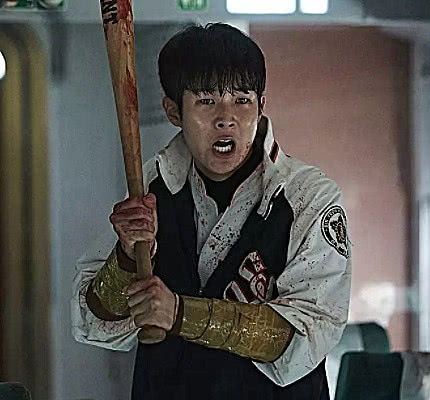 还记得《釜山行》的"珍熙"吗?看到她的生活照,简直美到认不出