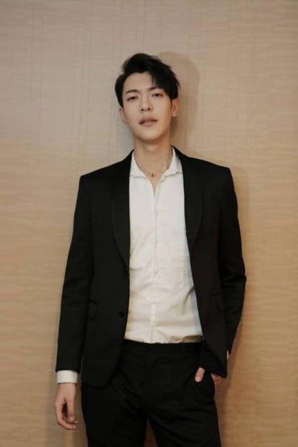 坤音老板回应卜凡解约:"这是公司成立3年来最大的困难"