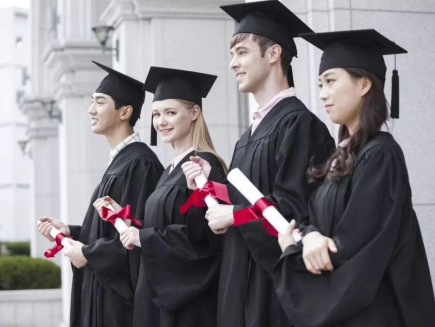 749分考入清华,毕业后放弃国外优厚待遇,称:为国效力最重要!