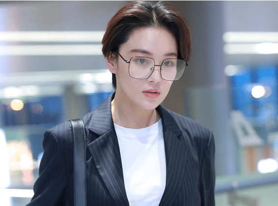 张馨予为拍新剧哭着剪短发?粉丝:太帅了就算是女的也想嫁!