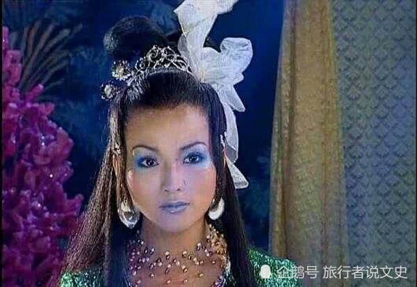 《还珠格格Ⅱ》中饰演香妃而走红,在《西游记续集》饰演西海公主敖