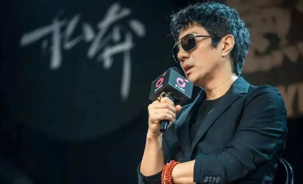 假唱,歌手,歌者,春晚,录音棚