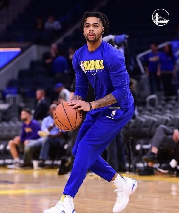 拉塞尔上脚李宁悟道,就连裤子都是韦德之道,网友:这是要官宣的节奏?