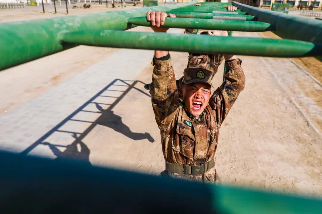 带你直击兵哥哥超燃训练现场