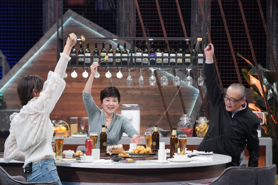 此外,《风味实验室》第2季增设风味亲历者, 邀请团队亲历者坐镇