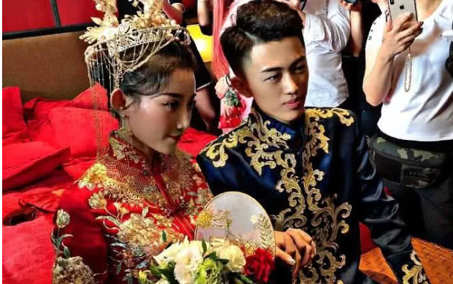 牌牌琦小伊伊婚礼礼单曝光,好友们出手阔绰,网友:早就猜到了