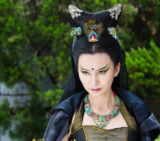 还记得《活佛济公》的鬼面观音吗?卸下烟熏眼妆后,美到不敢认