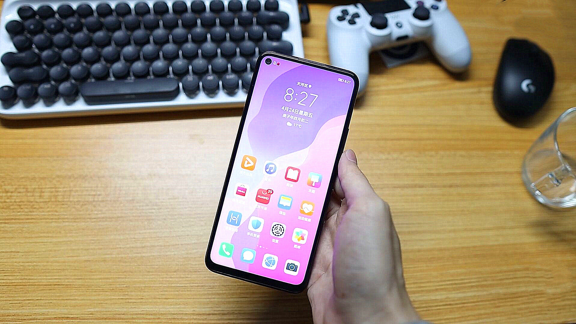 比如荣耀x10,荣耀30s,iqoo z1等,这些新机的竞争力都要比华为nova7se