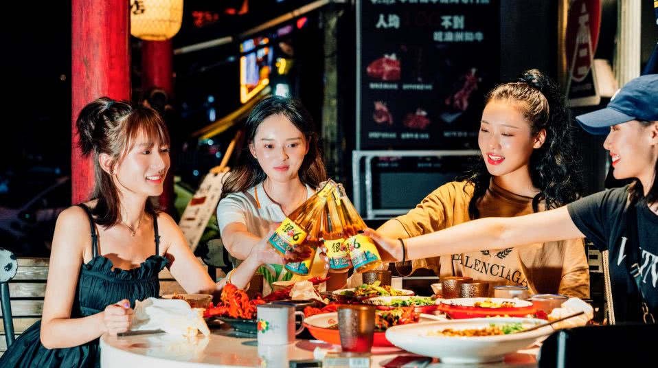 消费者,果酒,葡萄酒,白酒