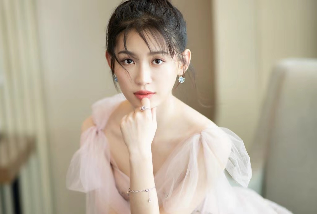 被黑不退缩,被骂不哭泣,没有什么能阻挡怀梦的苏青