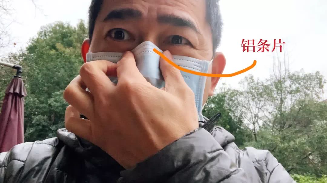 尴尬,戴口罩眼镜起雾了怎么办?一般出门也要n95口罩?
