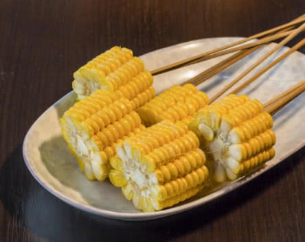 麻辣烫,猪血,玉米,冻豆腐