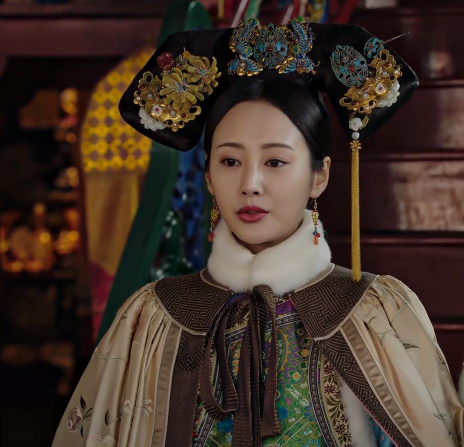 令妃给乾隆生了6个孩子,可见两人十分相爱,为何不封她为皇后