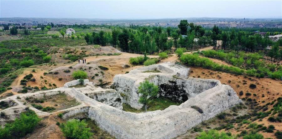 绿意盎然的"大漠名胜"统万城