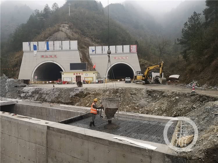 七曜山隧道进出口已完成复工准备工作