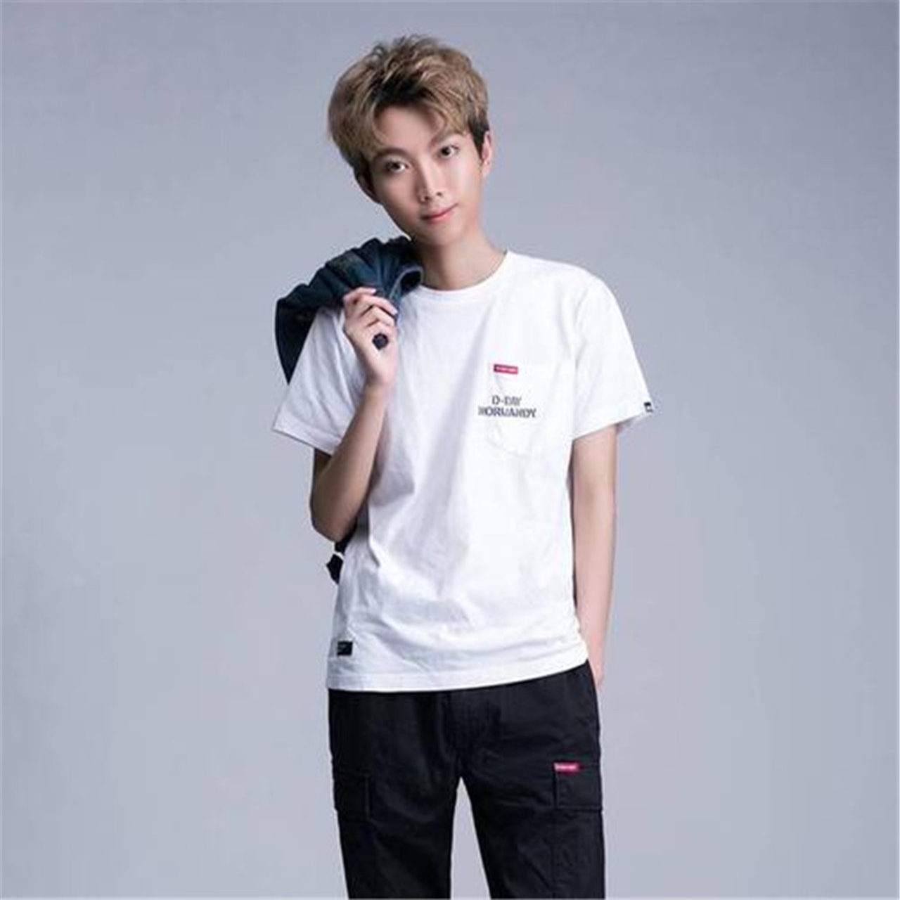 "孤立门"12天后孤影公开道歉,只因1动作太敷衍,网友:滚蛋