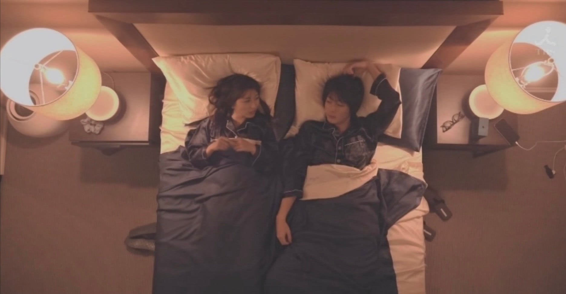 素人与明星同吃住七天,日综《双人床》带你"开眼界"!