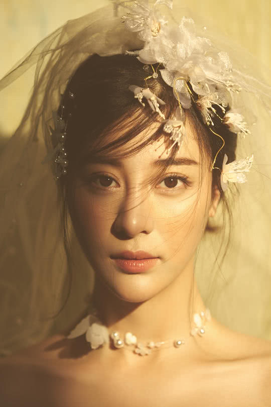 青年演员田媛参演《中国机长》:享受演戏 用作品激励观众向上向善向美