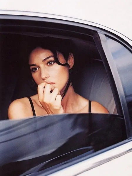 这部r级片,才是莫妮卡·贝鲁奇的"颜值巅峰"!