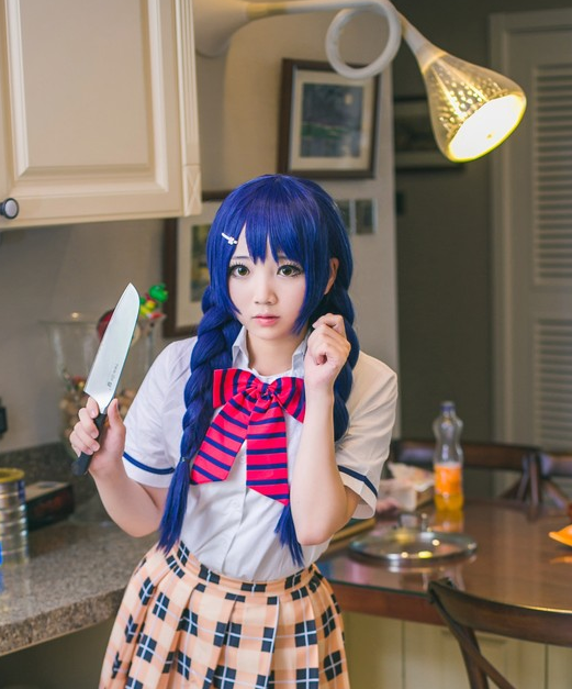 《食戟之灵》田所惠cosplay,秀靥艳比花娇