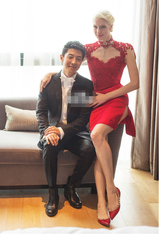 撒贝宁妻子李白是二婚头婚也是中国人照片被曝出身份也曝光