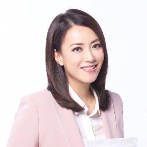 外界也有传闻说霍汶希曾经和内地的富商贺丹青曾有往来,两人是否隐婚