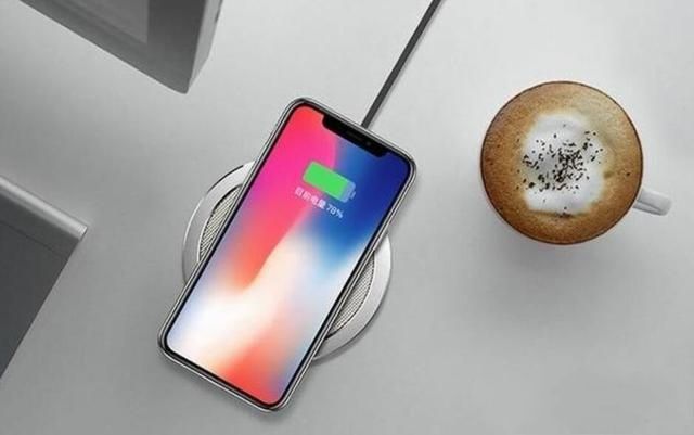 当国产机把快充弄到120w时,iphone12直接取消搭配充电器