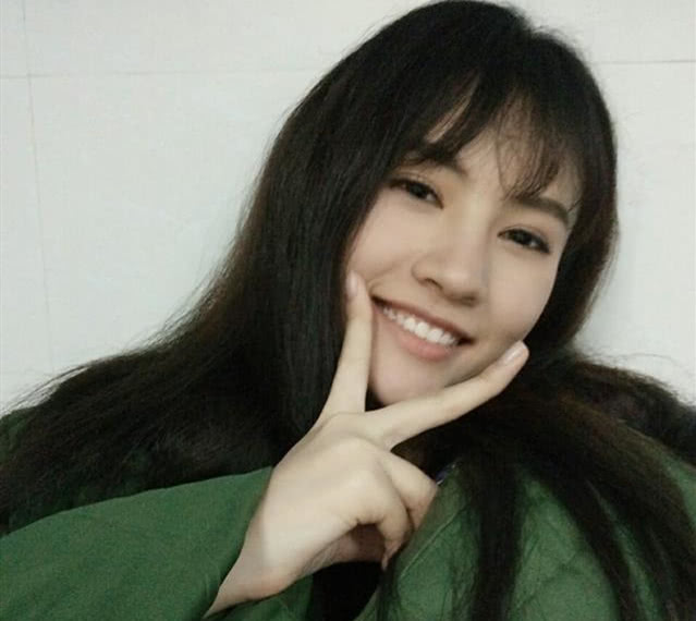 他曾反感《爱情公寓》的演员,如今公布恋情,女友被骂太丑