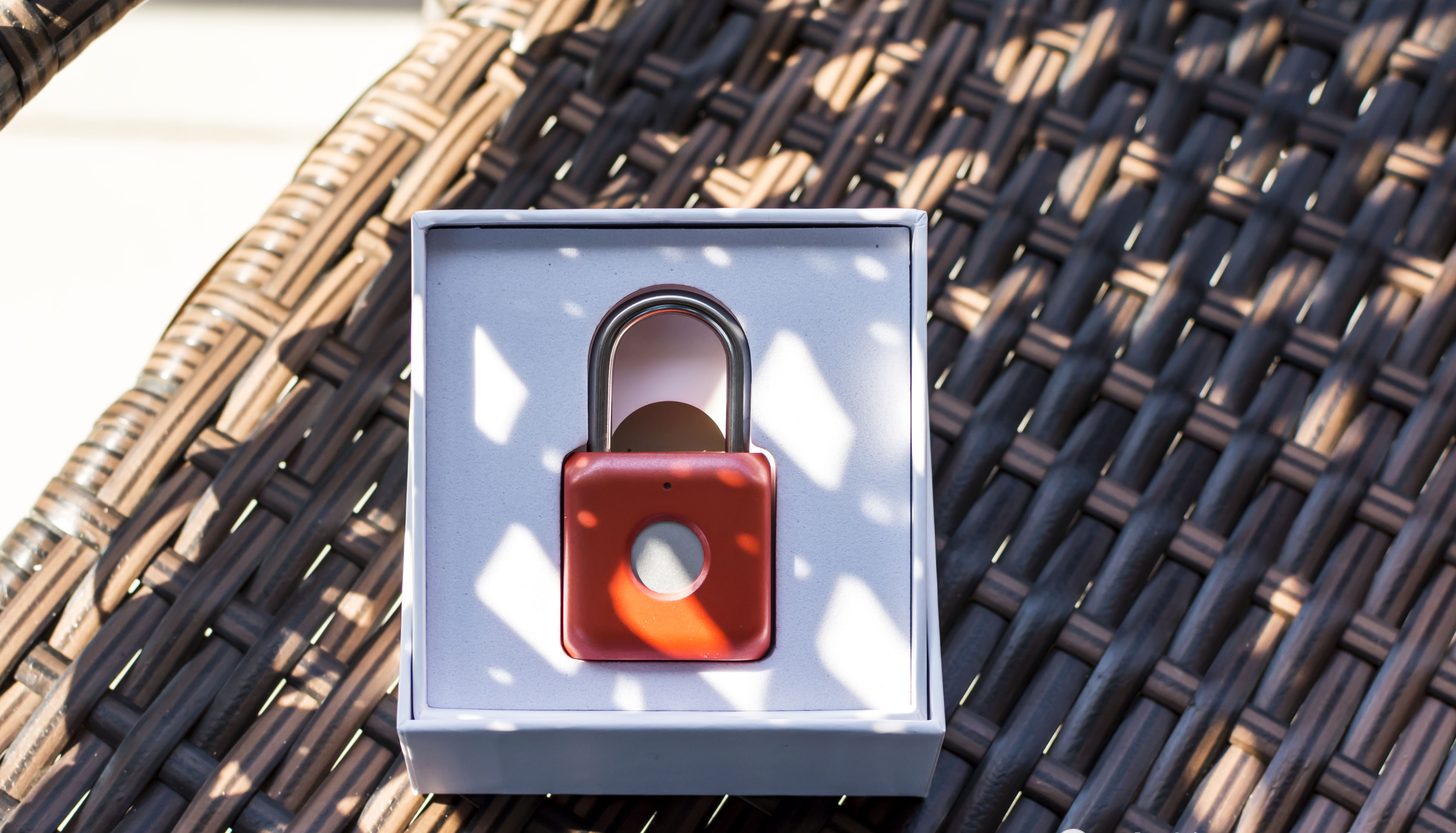 小米有品上架智能指纹挂锁:指纹一触即开,待机可达一年