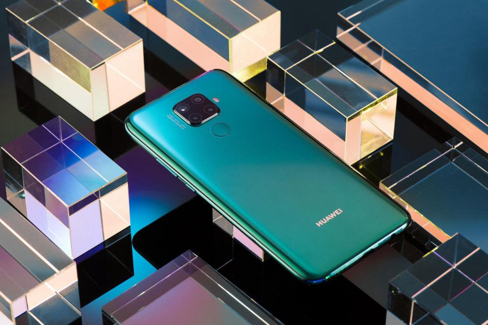 华为首款麒麟810降价,8gb 浴霸四摄,网友:再见!