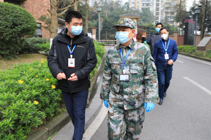 鸳鸯街道:"迷彩"主任的铁血抗"疫"