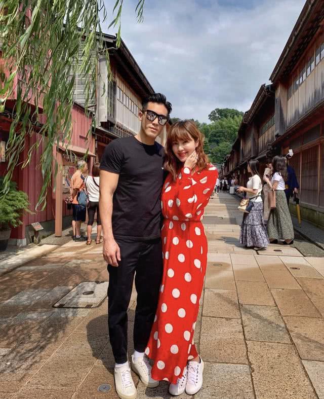 41岁台湾名媛廖晓乔下嫁平民丈夫至今未办婚宴,旅行结婚一切从简