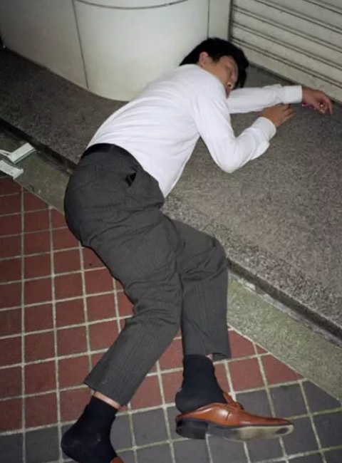 女生心脏为何会突然"刺痛"一下?逃不过这3原因,别再不当回事