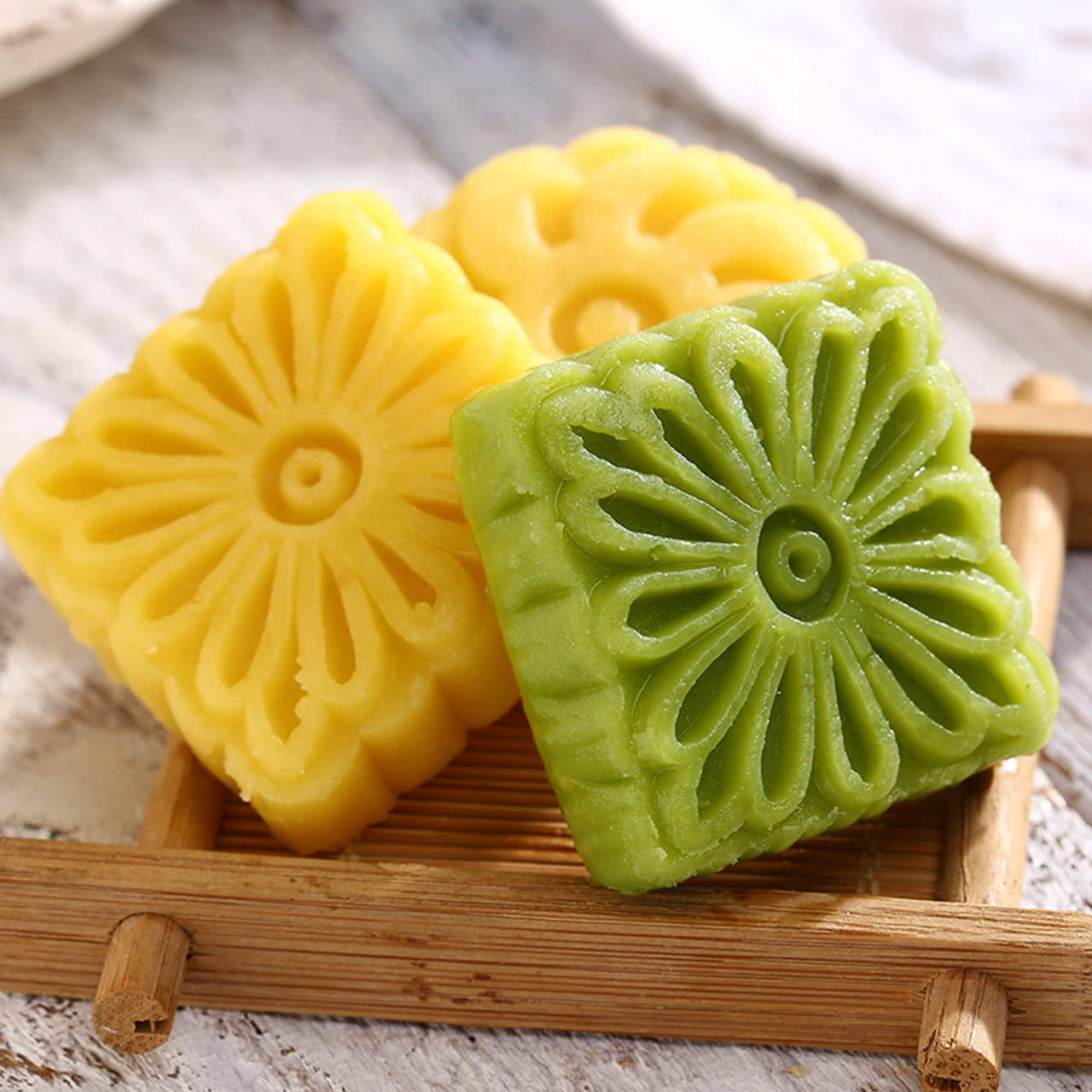 蛋黄酥,绿豆糕,月饼,糕点,传统糕点