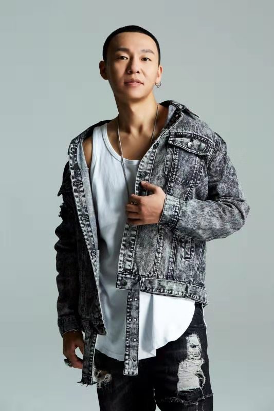 丁于为凤凰传奇量身打造《看看好河山》,网友:听完就想去旅游了