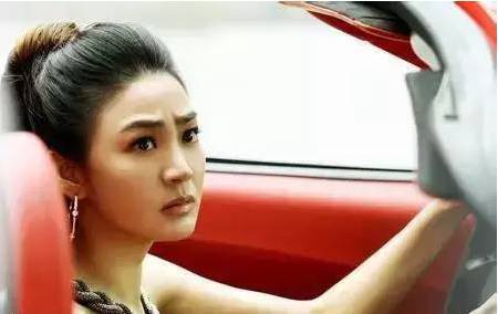 2005年,洪小铃和李威搭档主演了惊悚偶像剧《恶灵05》