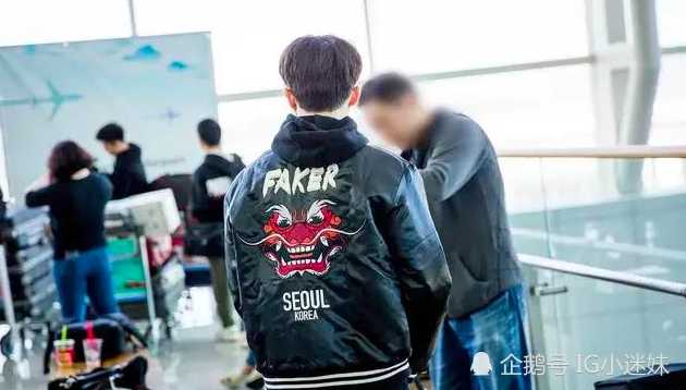 skt继续膨胀!再穿三颗星队服,网友表示faker又有新衣穿了