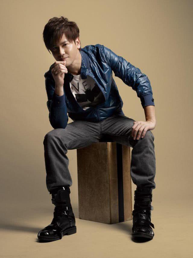 "硬核"李圣杰,一首歌唱了9998次后,即日起不再唱