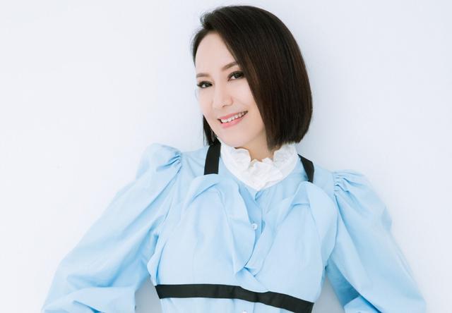 唱《春暖花开》的周艳泓多次改名,竟有个13岁女儿