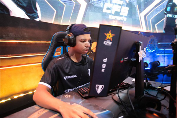 喜爱福快嘴:电竞"小李子"专业陪跑,巴西大公子狙击求战